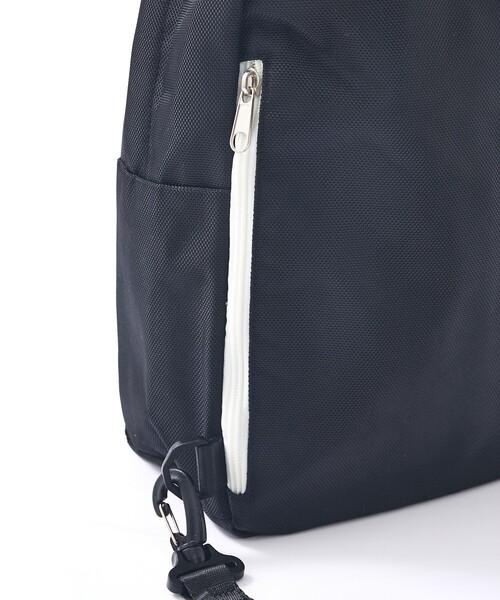 cheek(BAG)(チーク)の「【cheek】1680body bag ネオンカラー ナイロン ボディバッグ 撥水 軽量(ショルダーバッグ・レディース・グレー/ホワイト/パープル/ブラック・フリー)」の15枚目の写真