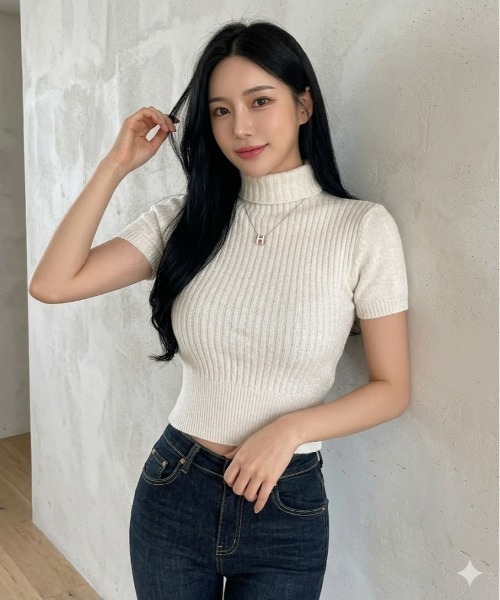 NoBelle(ノベル)の「タイトサマーニット ハイネックハイウエスト(Tシャツ/カットソー・レディース・ホワイト/ブラック/グレー・FREE)」の9枚目の写真