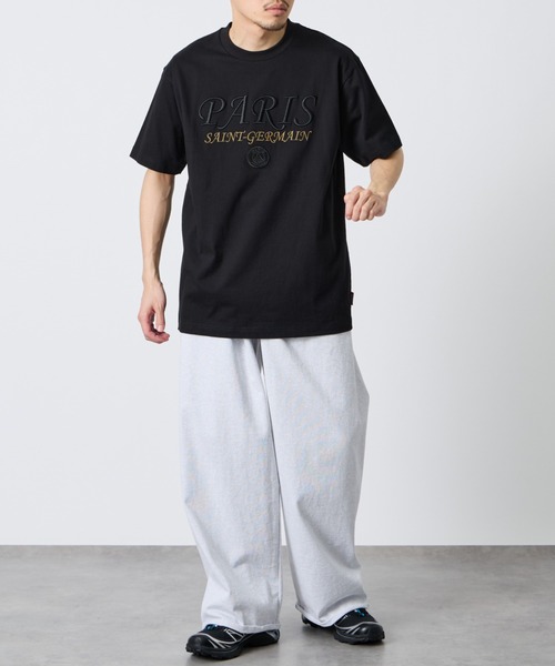 PARIS SAINT-GERMAIN（パリサンジェルマン）の「[PARIS SAINT-GERMAIN/パリ・サン＝ジェルマン] 別注 フロント刺繍ロゴ ショートスリーブTシャツ（Tシャツ/カットソー・メンズ・ホワイト/ブラック・M/XL/L）」の5枚目の写真