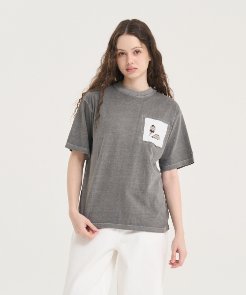LEVHEARTED(レブハティッド)の「ジオコソ 半袖Tシャツ - グレー(Tシャツ/カットソー・レディース・チャコールグレー・FREE)」の2枚目の写真