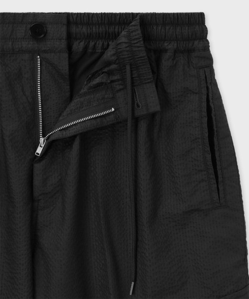 PS Paul Smith(ピーエスポールスミス)の「シャイニーシアサッカー ワイドカーゴパンツ / 162110 BP1000(カーゴパンツ・メンズ・ブラック/ネイビー/オフホワイト・MEDIUM/SMALL/XX-LARGE/X-LARGE/LARGE)」の20枚目の写真