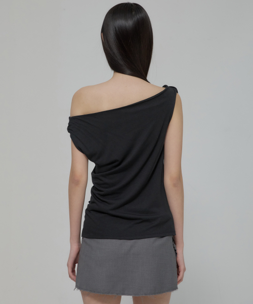 FLAREUP（フレアアップ）の「Braided Drape One-Shoulder Top (FL-140_Black)（Tシャツ/カットソー・レディース・ブラック・OS）」の13枚目の写真