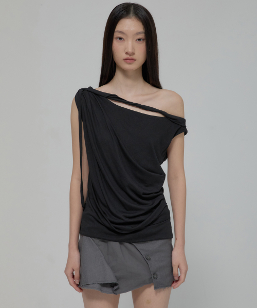 FLAREUP（フレアアップ）の「Braided Drape One-Shoulder Top (FL-140_Black)（Tシャツ/カットソー・レディース・ブラック・OS）」の7枚目の写真