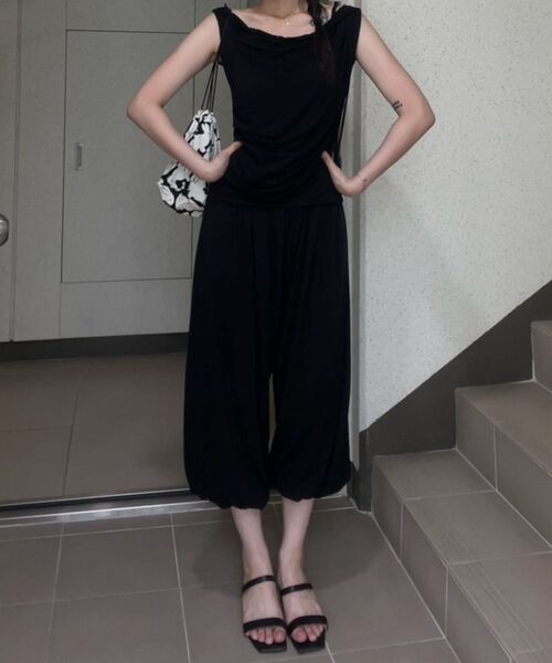 FLAREUP（フレアアップ）の「Braided Drape One-Shoulder Top (FL-140_Black)（Tシャツ/カットソー・レディース・ブラック・OS）」の3枚目の写真
