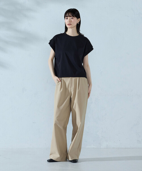 COMME CA ISM(コムサイズム)の「【接触冷感】袖タックTシャツ(Tシャツ/カットソー・レディース・ブルー/カーキ/ブラック/ホワイト・MEDIUM/LARGE)」の5枚目の写真