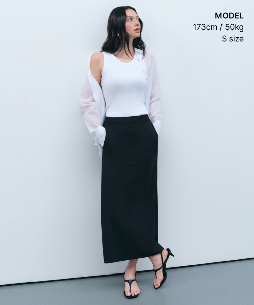 MUSINSA STANDARD WOMAN（ムシンサスタンダードウーマン）の「[クールタンダード] ウィメンズ ストレート マキシ スカート [ブラック]（スカート・レディース・その他・X-SMALL/SMALL/MEDIUM/LARGE）」の2枚目の写真