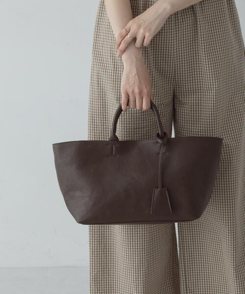 URBAN RESEARCH Sonny Label(アーバンリサーチサニーレーベル)の「2WAYワイドハンドバッグ(ハンドバッグ・レディース・ダークブラウン/ブラック・ONE)」の2枚目の写真