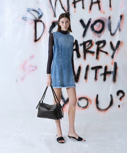 CHARLES & KEITH(チャールズ & キース)の「Rey レイ スラウチー ショルダーバッグ(ショルダーバッグ・レディース・ダークブラウン系3/ブラック・M)」の4枚目の写真