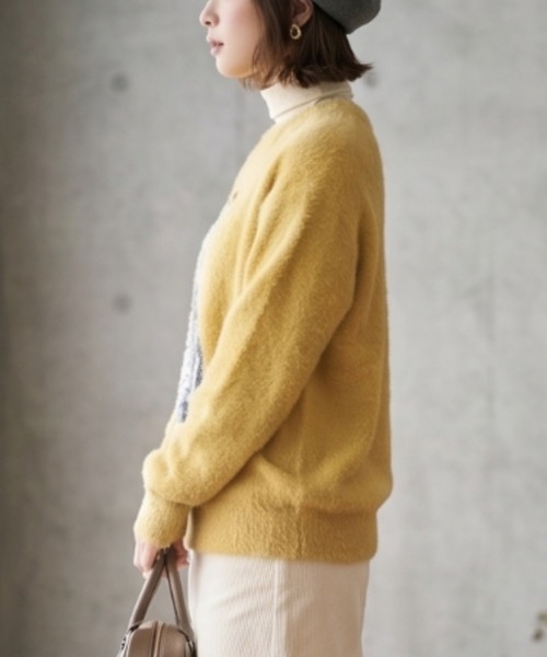 Belta attrice(ベルタアトリーチェ)の「猫 ジャガード ふわふわシャギーニット オーバーサイズ プルオーバー/クルーネック 秋冬(ニット/セーター・レディース・ベージュ/マスタード/ダークブラウン/グリーン/ブルー・FREE)」の14枚目の写真