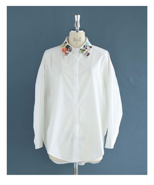 cawaii(カワイイ)の「襟元で魅せるボタンコレクションシャツトップス(シャツ/ブラウス・レディース・ホワイト・FREE)」の11枚目の写真