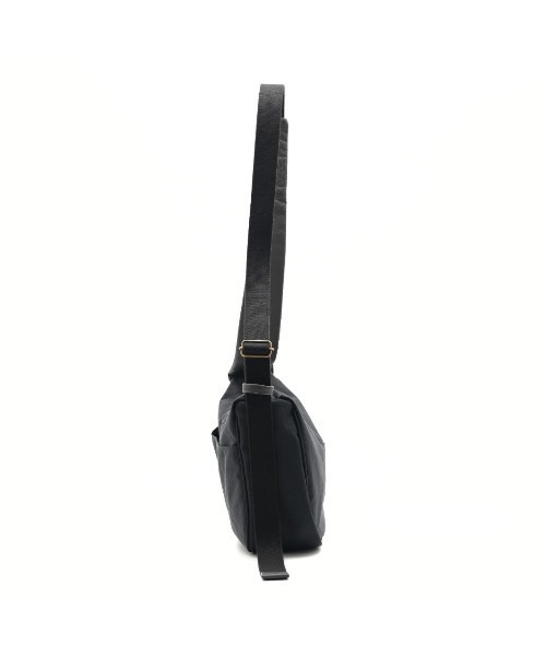 CLEDRAN（クレドラン）の「【軽量ナイロン×牛革】CL3998 ARU WIDE BELT SHOULDER（ショルダーバッグ・レディース・グレー/ブラック×ブラック/グレイッシュベージュ/ブラック×グレー・FREE）」の9枚目の写真
