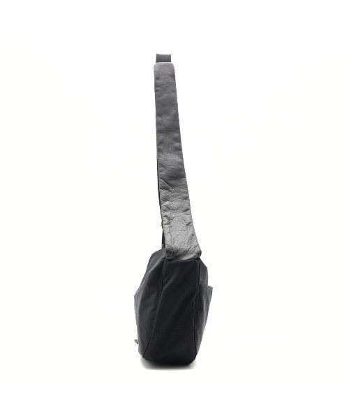 CLEDRAN（クレドラン）の「【軽量ナイロン×牛革】CL3998 ARU WIDE BELT SHOULDER（ショルダーバッグ・レディース・グレー/ブラック×ブラック/グレイッシュベージュ/ブラック×グレー・FREE）」の8枚目の写真