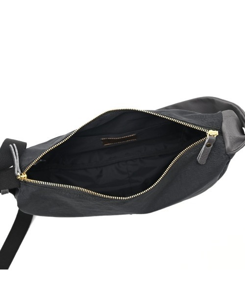 CLEDRAN（クレドラン）の「【軽量ナイロン×牛革】CL3998 ARU WIDE BELT SHOULDER（ショルダーバッグ・レディース・グレー/ブラック×ブラック/グレイッシュベージュ/ブラック×グレー・FREE）」の13枚目の写真