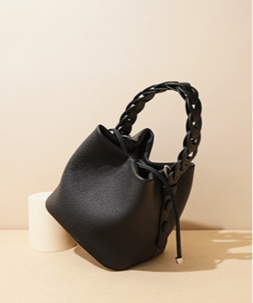 NiiNa(ニーナ)の「【NiiNa】【高品質牛革】2wayスクエアレザースモール編み込みハンドルバッグ(ショルダーバッグ・レディース・カーキ/ブラウン・FREE)」の3枚目の写真