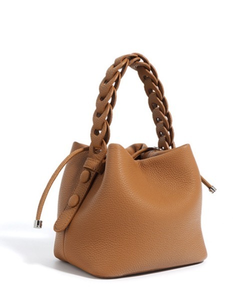 NiiNa(ニーナ)の「【NiiNa】【高品質牛革】2wayスクエアレザースモール編み込みハンドルバッグ(ショルダーバッグ・レディース・カーキ/ブラウン・FREE)」の8枚目の写真