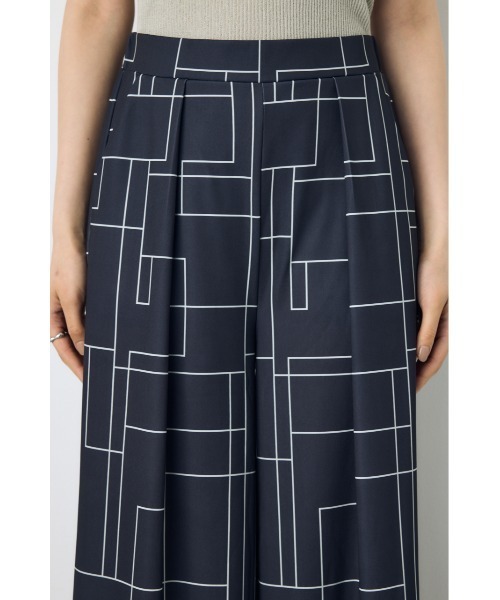 AZUL by moussy(アズールバイマウジー)の「【接触冷感ひんやり♪】【身長/骨格別着用画像あり】幾何学柄ワイドパンツ 夏服 春服 秋服(スラックス・レディース・ブラウン/ブラック/アイボリー・SMALL/MEDIUM)」の13枚目の写真