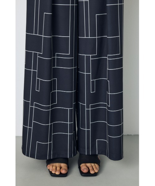 AZUL by moussy(アズールバイマウジー)の「【接触冷感ひんやり♪】【身長/骨格別着用画像あり】幾何学柄ワイドパンツ 夏服 春服 秋服(スラックス・レディース・ブラウン/ブラック/アイボリー・SMALL/MEDIUM)」の15枚目の写真
