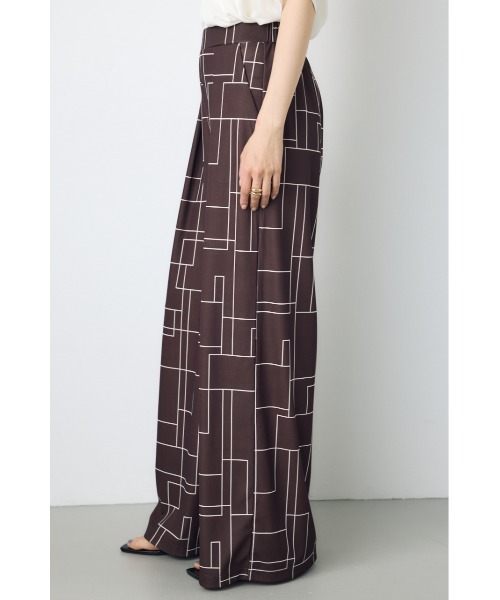 AZUL by moussy(アズールバイマウジー)の「【接触冷感ひんやり♪】【身長/骨格別着用画像あり】幾何学柄ワイドパンツ 夏服 春服 秋服(スラックス・レディース・ブラウン/ブラック/アイボリー・SMALL/MEDIUM)」の17枚目の写真