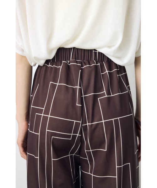 AZUL by moussy(アズールバイマウジー)の「【接触冷感ひんやり♪】【身長/骨格別着用画像あり】幾何学柄ワイドパンツ 夏服 春服 秋服(スラックス・レディース・ブラウン/ブラック/アイボリー・SMALL/MEDIUM)」の21枚目の写真