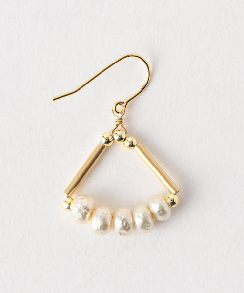 BEAUTY&YOUTH UNITED ARROWS（ビューティーアンドユースユナイテッドアローズ）の「BY パールモチーフ×バーピアス（ピアス（両耳用）・レディース・ゴールド・FREE）」の3枚目の写真