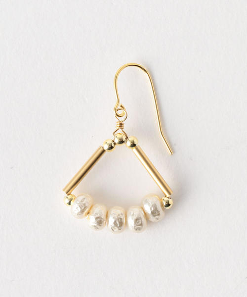 BEAUTY&YOUTH UNITED ARROWS（ビューティーアンドユースユナイテッドアローズ）の「BY パールモチーフ×バーピアス（ピアス（両耳用）・レディース・ゴールド・FREE）」の4枚目の写真