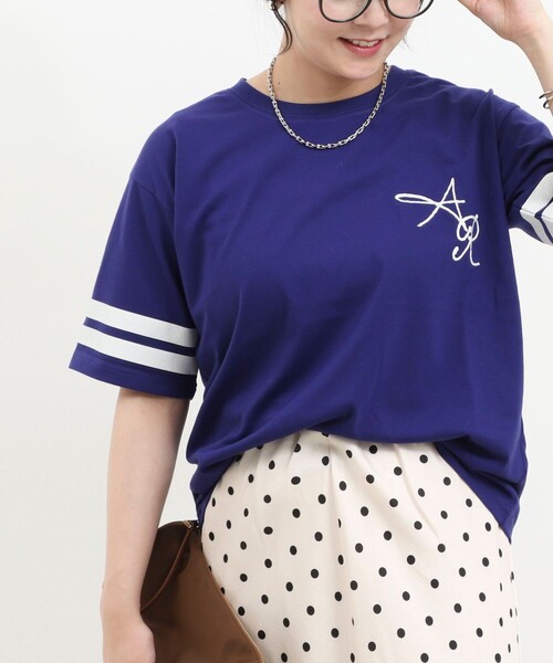 fredy couleur(フレディクルール)の「刺繍ロゴ&袖ラインTee(Tシャツ/カットソー・レディース・ロイヤルブルー/オリーブ/チャコールグレー/オフホワイト・M)」の4枚目の写真