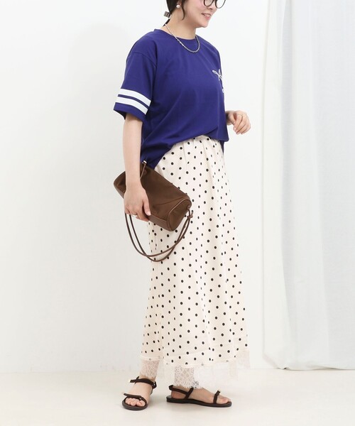 fredy couleur(フレディクルール)の「刺繍ロゴ&袖ラインTee(Tシャツ/カットソー・レディース・ロイヤルブルー/オリーブ/チャコールグレー/オフホワイト・M)」の7枚目の写真