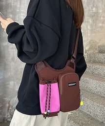 軽量ショルダーバッグ
