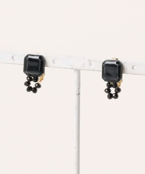 tone(トーン)の「irodori/circle スピネルearring(イヤリング・レディース・ブラック・FREE)」の1枚目の写真