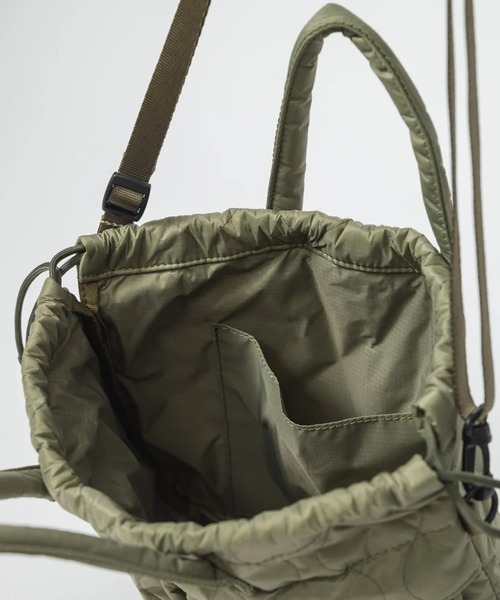 MIS（エムアイエス）の「【MIS】MILITARY QUILTED HELMET BAG / ミリタリーキルトヘルメットバッグ（トートバッグ・レディース・イエロー/ブルー/ブラック/ピンク/グリーン/ベージュ・FREE）」の13枚目の写真