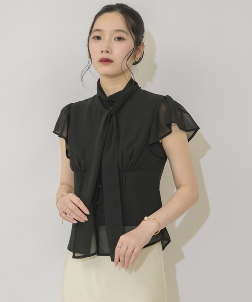NEUNA(ヌナ)の「【上品な韓国オンニスタイルに◎】リボンタイフェミニンブラウス(シャツ/ブラウス・レディース・アイボリー/ブルー/ブラック・FREE)」の8枚目の写真