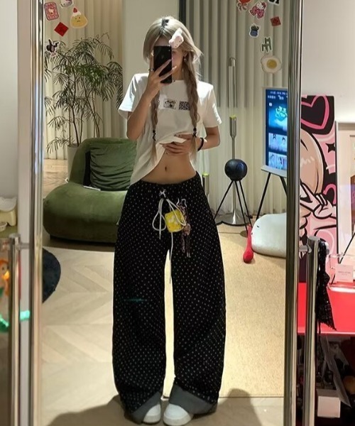 lilful（リルフル）の「【26年春夏新作】ドット柄 フロントレースアップ ワイドデニムパンツ（デニムパンツ・レディース・ドット・L/M）」の6枚目の写真