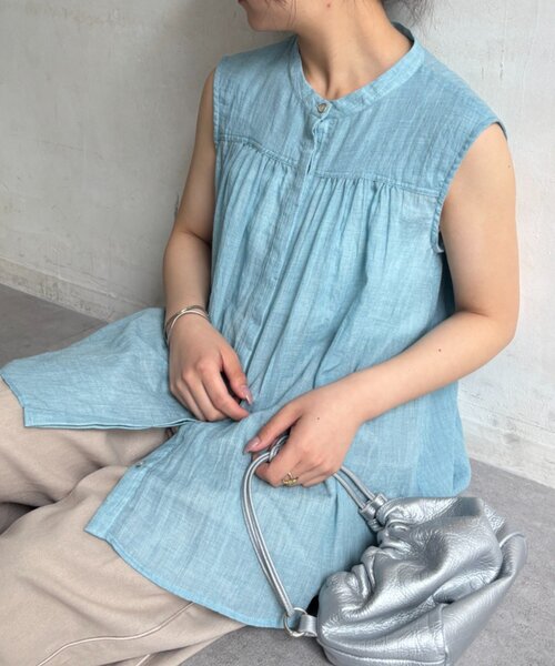 Jena espace merveilleux(ジェナ エスパスメルヴェイユ)の「ガーゼノースリシャツ(シャツ/ブラウス・レディース・ライトベージュ/ブルー系その他/ブラック・FREE)」の21枚目の写真