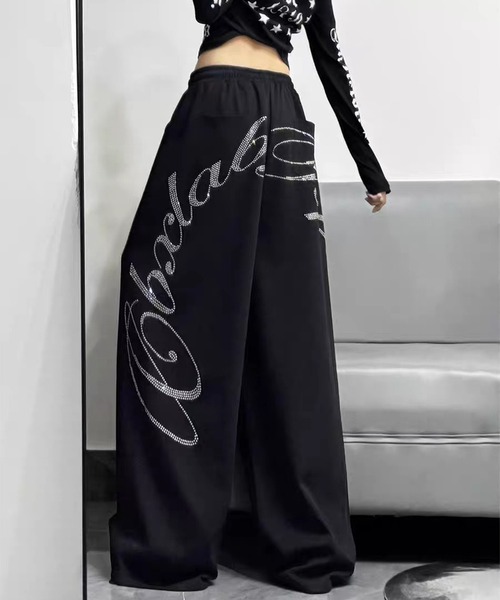 c.u.l(シーユーエル)の「ラインストーンロゴ ワイドスウェットパンツ culw941(スウェットパンツ・レディース・ブラック・S/M)」の2枚目の写真