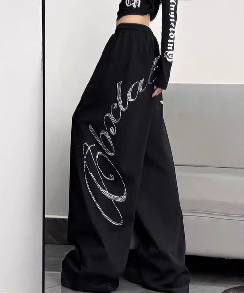 c.u.l(シーユーエル)の「ラインストーンロゴ ワイドスウェットパンツ culw941(スウェットパンツ・レディース・ブラック・S/M)」の4枚目の写真
