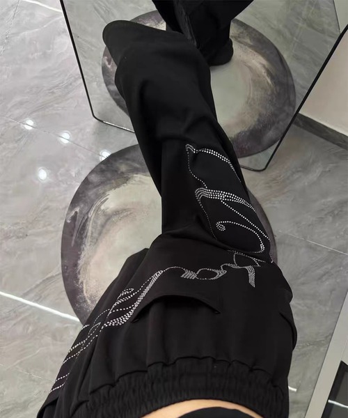 c.u.l(シーユーエル)の「ラインストーンロゴ ワイドスウェットパンツ culw941(スウェットパンツ・レディース・ブラック・S/M)」の5枚目の写真