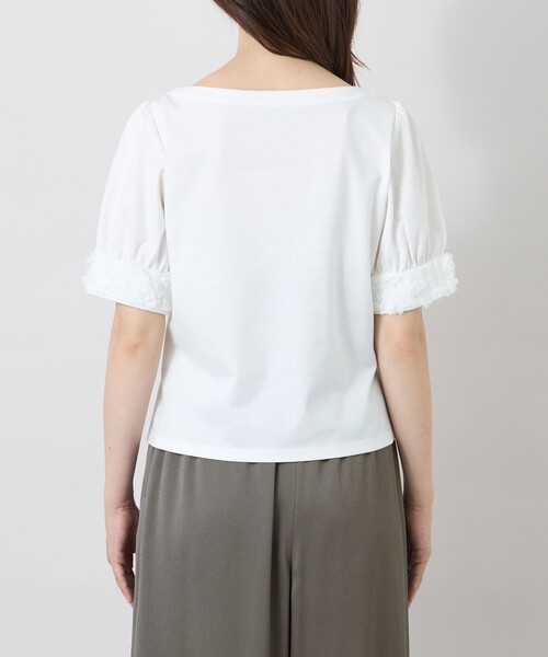 TO BE CHIC（トゥー ビー シック）の「フラワーチュール ドッキングカットソー（Tシャツ/カットソー・レディース・ブラック/オフホワイト・40）」の7枚目の写真