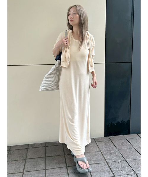 PAES(ペイズ)の「【emmi×PAES】New Flipflop(サンダル・レディース・ダークグレー・24/23/25)」の11枚目の写真
