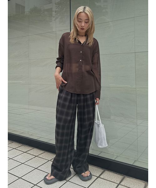 PAES(ペイズ)の「【emmi×PAES】New Flipflop(サンダル・レディース・ダークグレー・24/23/25)」の14枚目の写真