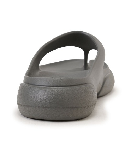 PAES(ペイズ)の「【emmi×PAES】New Flipflop(サンダル・レディース・ダークグレー・24/23/25)」の4枚目の写真