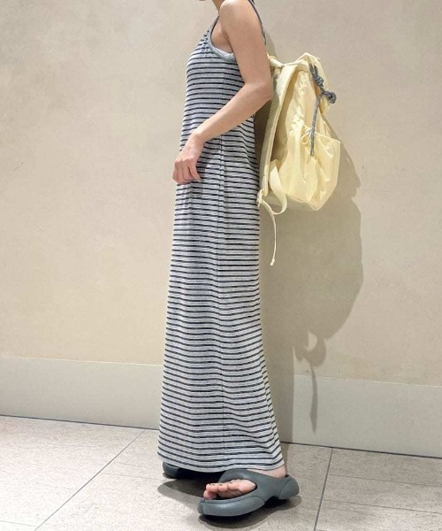 PAES(ペイズ)の「【emmi×PAES】New Flipflop(サンダル・レディース・ダークグレー・24/23/25)」の17枚目の写真