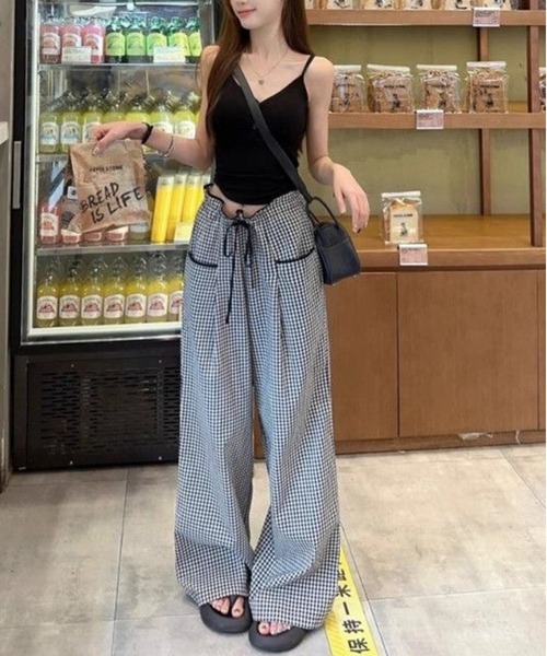 AsheKsha(アシクシャ)の「黒と白のチェック柄ワイドレッグカジュアルパンツ(その他パンツ・レディース・ブラック×ホワイト・L/M)」の10枚目の写真