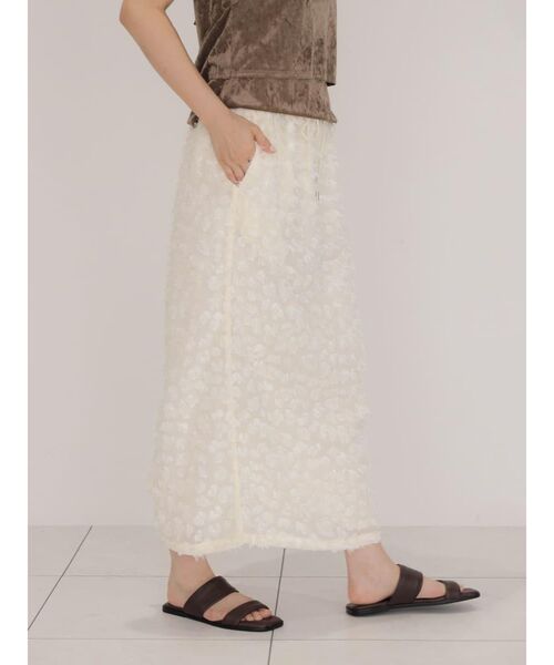FIKA.(フィーカ)の「Jacquard tight skirt(スカート・レディース・オフホワイト/ブラウン・MEDIUM)」の6枚目の写真