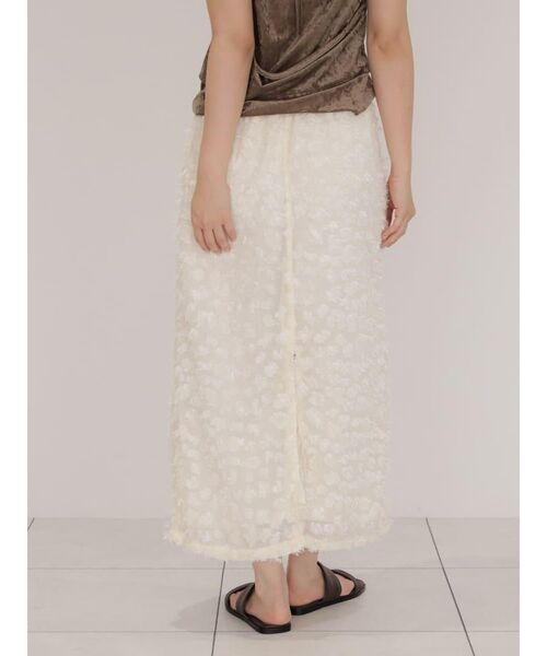 FIKA.(フィーカ)の「Jacquard tight skirt(スカート・レディース・オフホワイト/ブラウン・MEDIUM)」の7枚目の写真