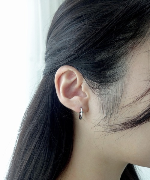 4quince（フォークインス）の「【金属アレルギー対応】スパークフープピアス（ピアス（両耳用）・レディース・ゴールド/シルバー・FREE）」の7枚目の写真