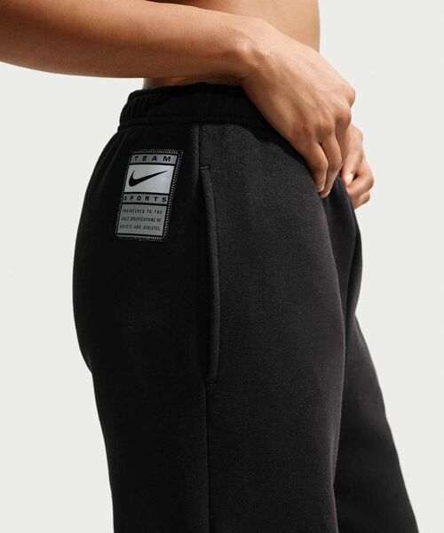 NIKE(ナイキ)の「ナイキ Studio Fleece ミディアムウェイト ウィメンズ ミッドライズ ワイドレッグパンツ / Nike Studio Fleece Medium Weight Women's Mid-Rise Wide-Leg Pants IV5749-010 Black(スウェットパンツ・レディース・ブラック・XS/S/L/XL/M)」の4枚目の写真