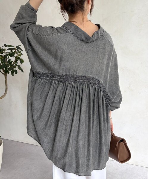 Jena espace merveilleux(ジェナ エスパスメルヴェイユ)の「テンセルバックシャーリングシャツ(シャツ/ブラウス・レディース・ブルー/グレー/サックスブルー・FREE)」の8枚目の写真