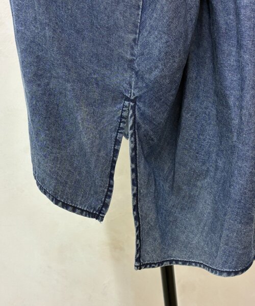 Jena espace merveilleux(ジェナ エスパスメルヴェイユ)の「テンセルバックシャーリングシャツ(シャツ/ブラウス・レディース・ブルー/グレー/サックスブルー・FREE)」の21枚目の写真