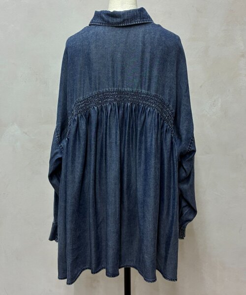 Jena espace merveilleux(ジェナ エスパスメルヴェイユ)の「テンセルバックシャーリングシャツ(シャツ/ブラウス・レディース・ブルー/グレー/サックスブルー・FREE)」の22枚目の写真