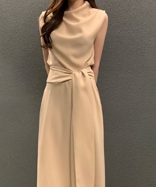 Aelina(エリナ)の「リボンノースリーブワンピース(ワンピース・レディース・ピンク/ネイビー/ベージュ・L/M)」の5枚目の写真